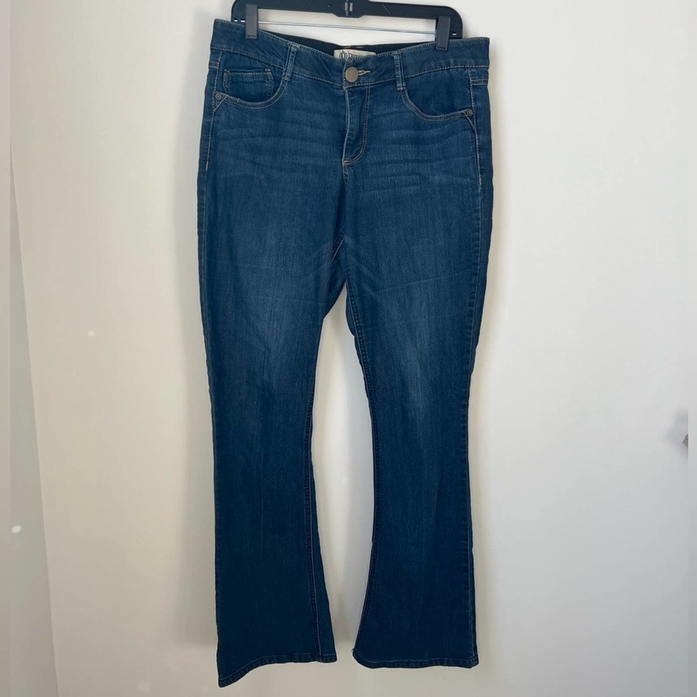 Democracy Ab Solution Bitty Mid Boot Cut Jeans Size 12